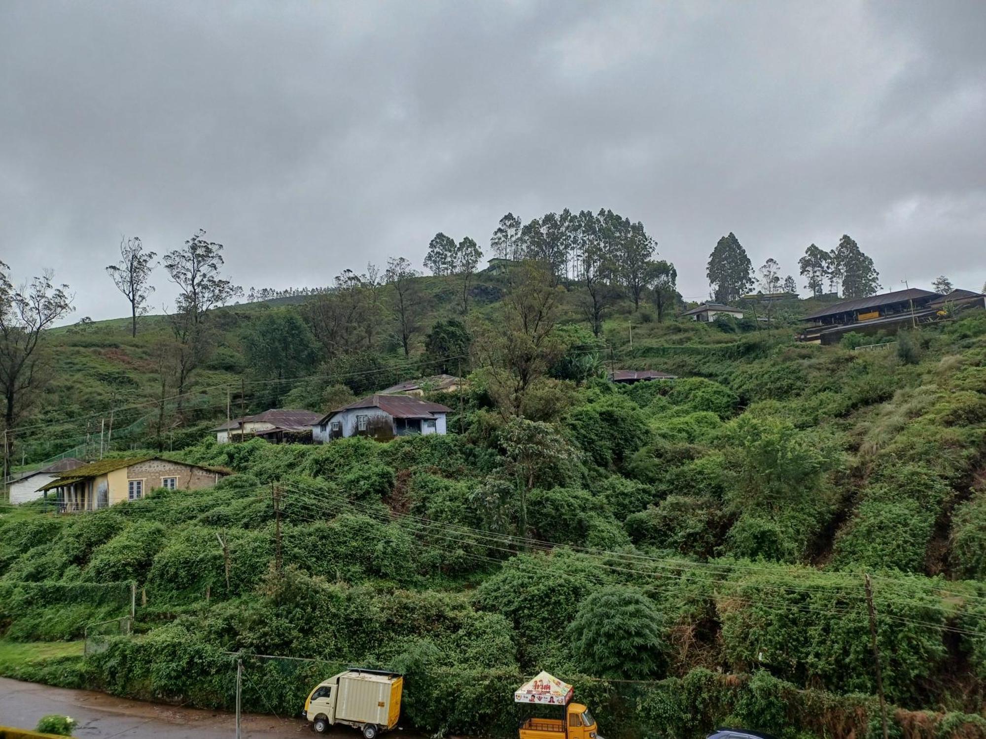 Hotelgurubhavan Munnar Bagian luar foto