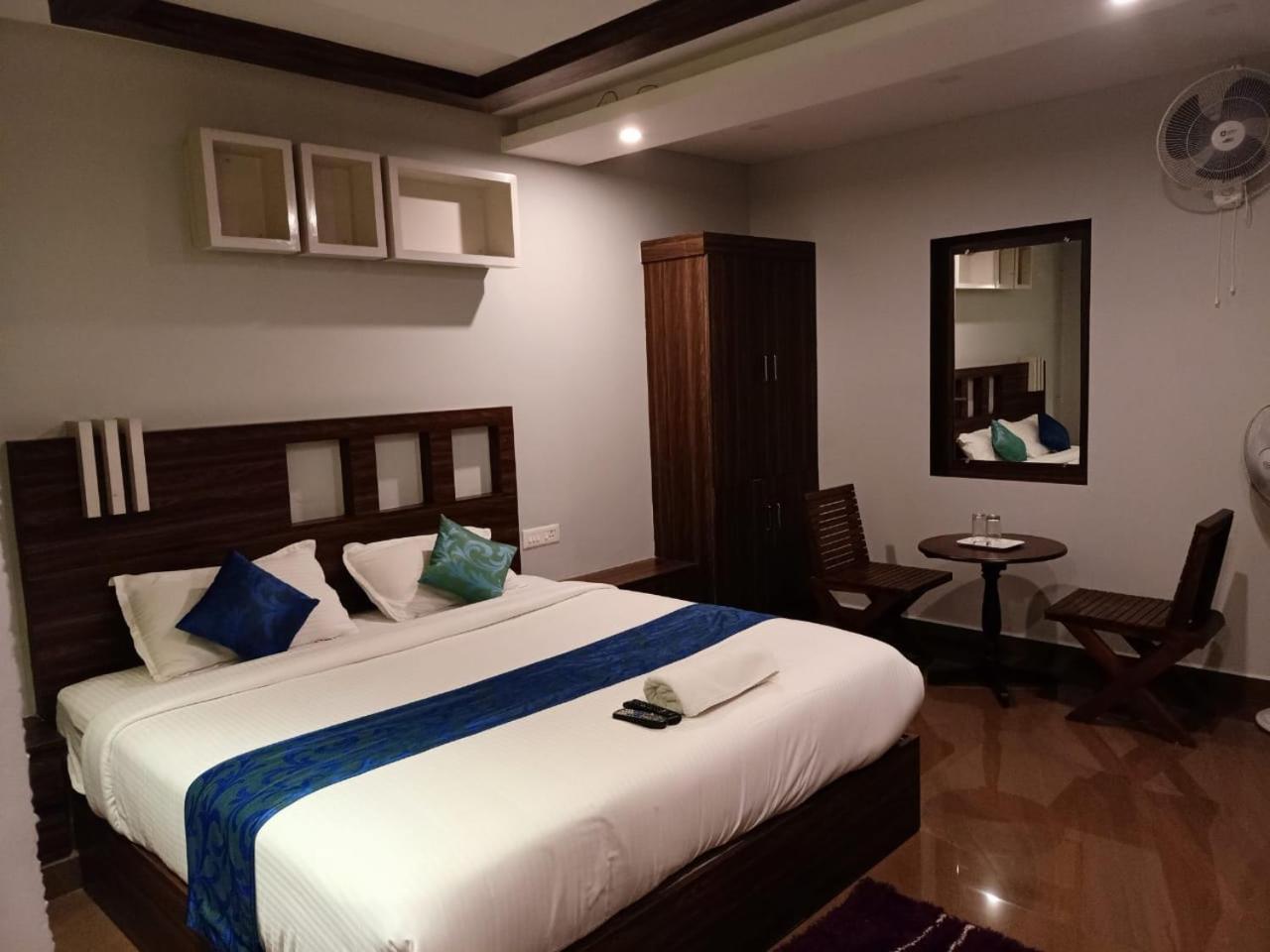 Hotelgurubhavan Munnar Bagian luar foto